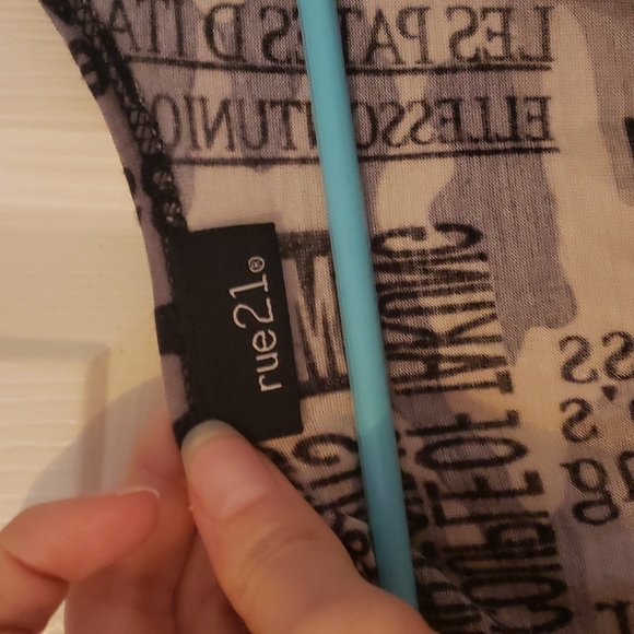 Rue21 Grey Newprint Tank Top - Picture 3 of 3